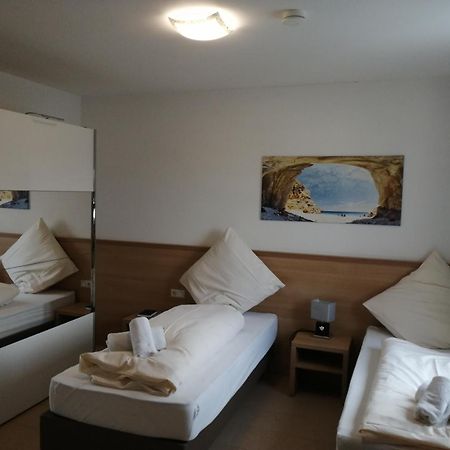 Hotel-Restaurant Zum Baeumle Süßen エクステリア 写真