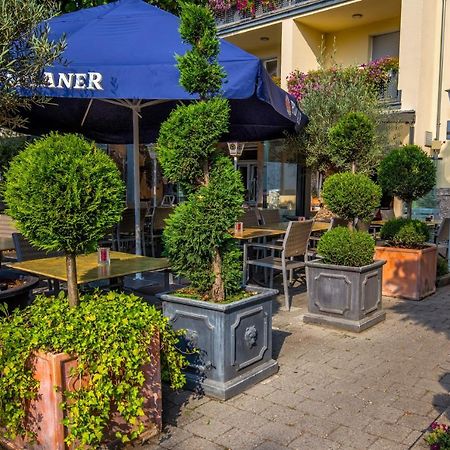 Hotel-Restaurant Zum Baeumle Süßen エクステリア 写真