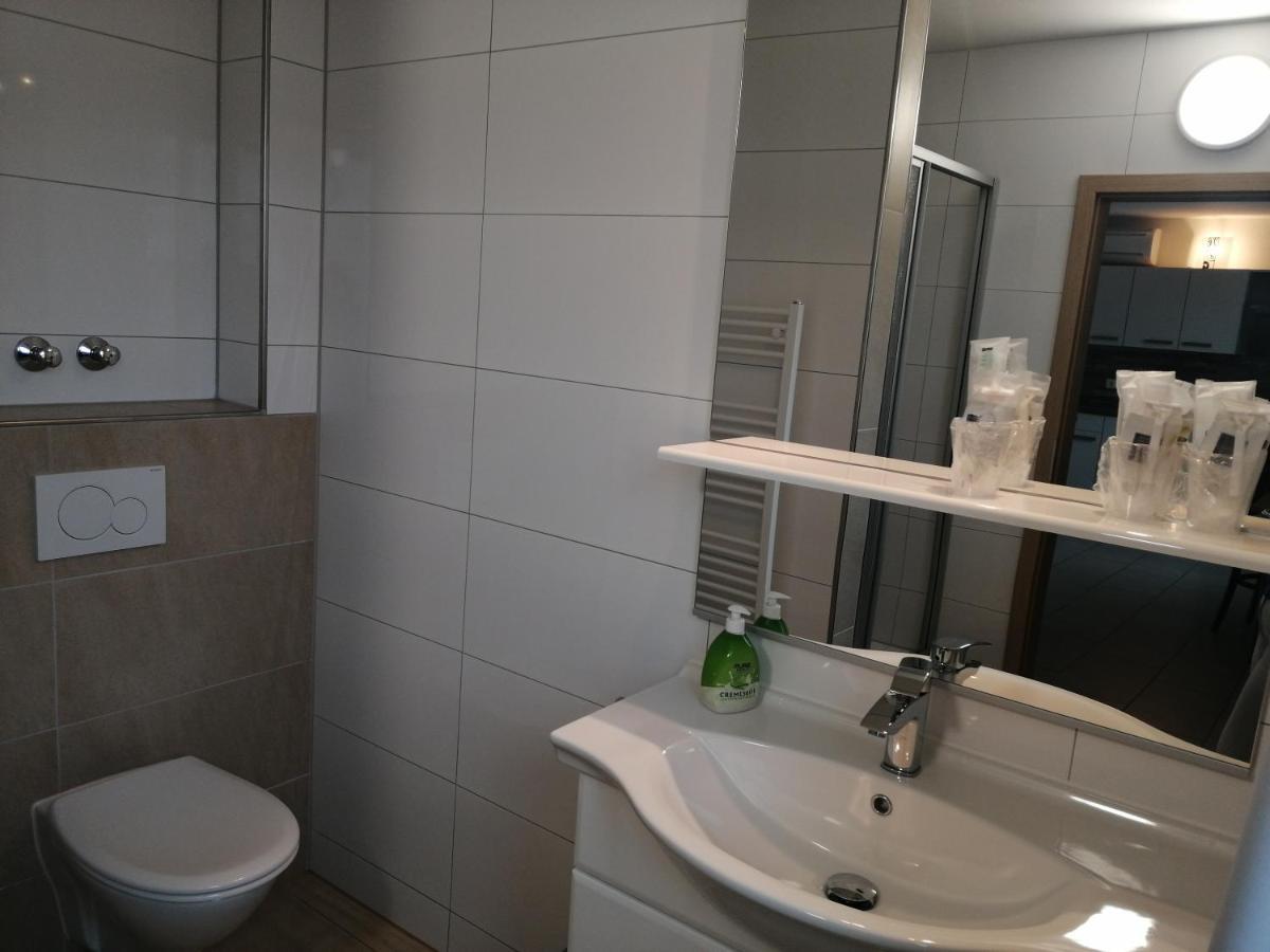 Hotel-Restaurant Zum Baeumle Süßen エクステリア 写真