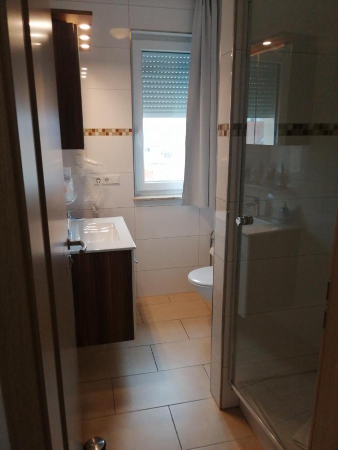 Hotel-Restaurant Zum Baeumle Süßen エクステリア 写真