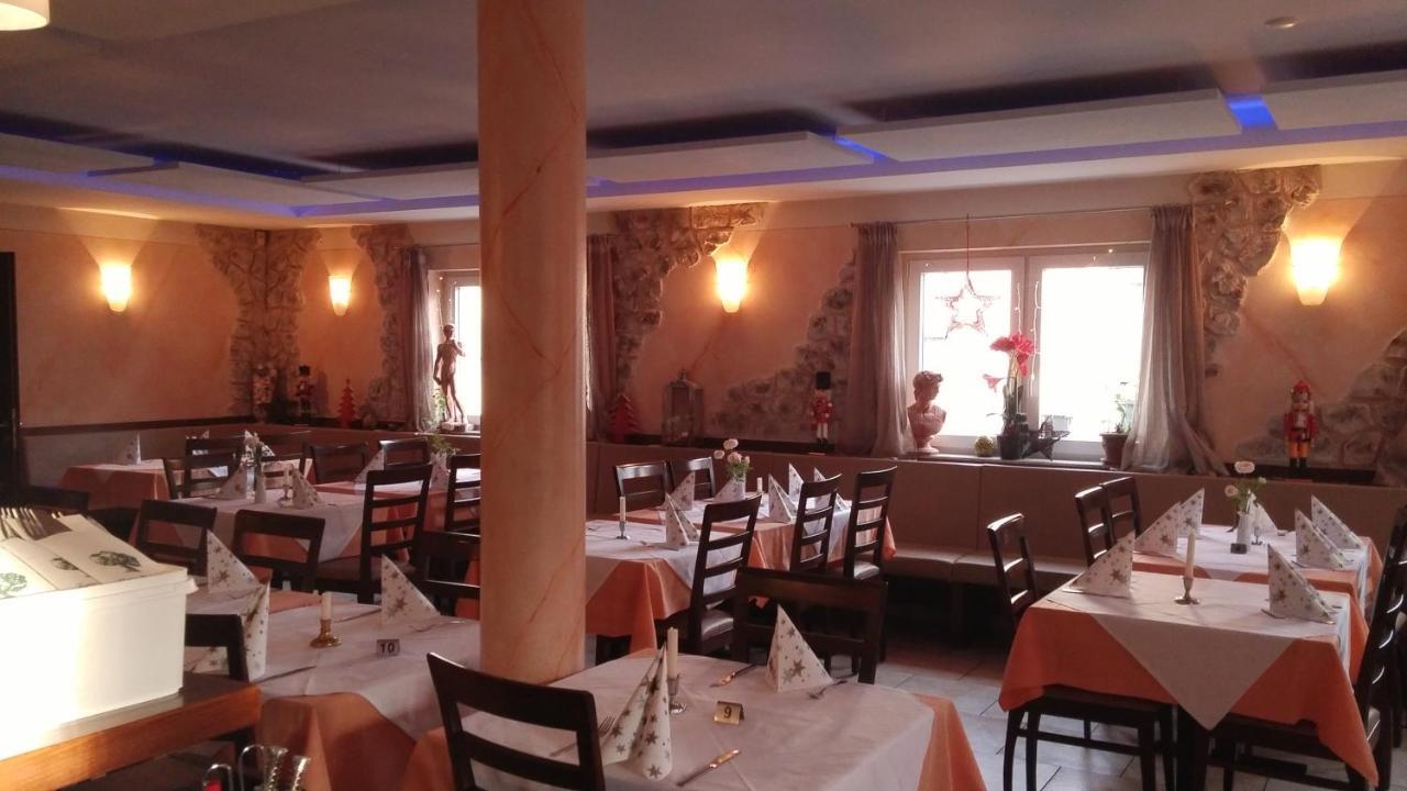 Hotel-Restaurant Zum Baeumle Süßen エクステリア 写真